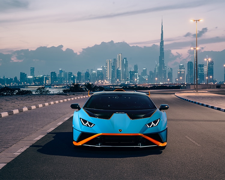 Expert-guide-for-lamborghini-rental-in-dubai-V083
